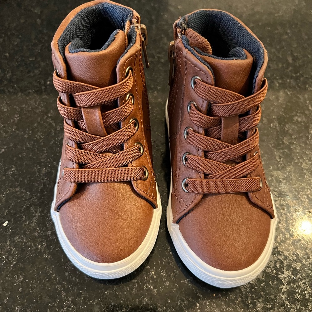 NWOT Cat & Jack Rylan Chukka Boots